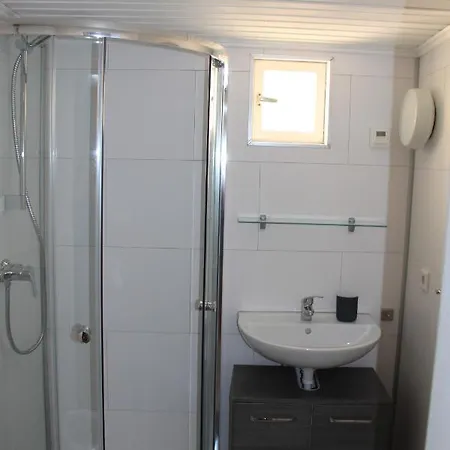 Zell - - Vakantiewoning Aan De Moezel - Duitsland