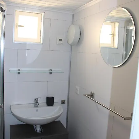 Zell - - Vakantiewoning Aan De Moezel - Duitsland